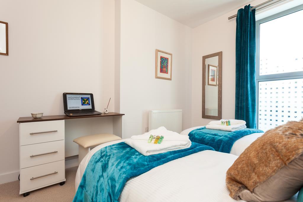 Self-Contained Town Centre One Bedroom Apartments By Helmswood Serviced Apartments Редхилл Экстерьер фото